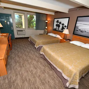 - Newport Area 2* Costa Mesa